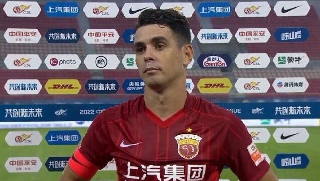 费可欣惴惴不安的看着叶辰，试探性的问：叶先生……您……您能救我爷爷一命吗？叶辰正要说话，一名万龙殿将士来到叶辰身边，低声道：叶先生，贵宾赖清华赖老先生在门口求见。
